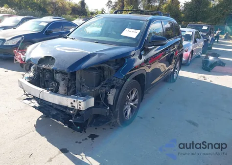 2015 Toyota Highlander Xle V6 z USA, uszkodzony, nr VIN 5TDJKRFH9FS152669